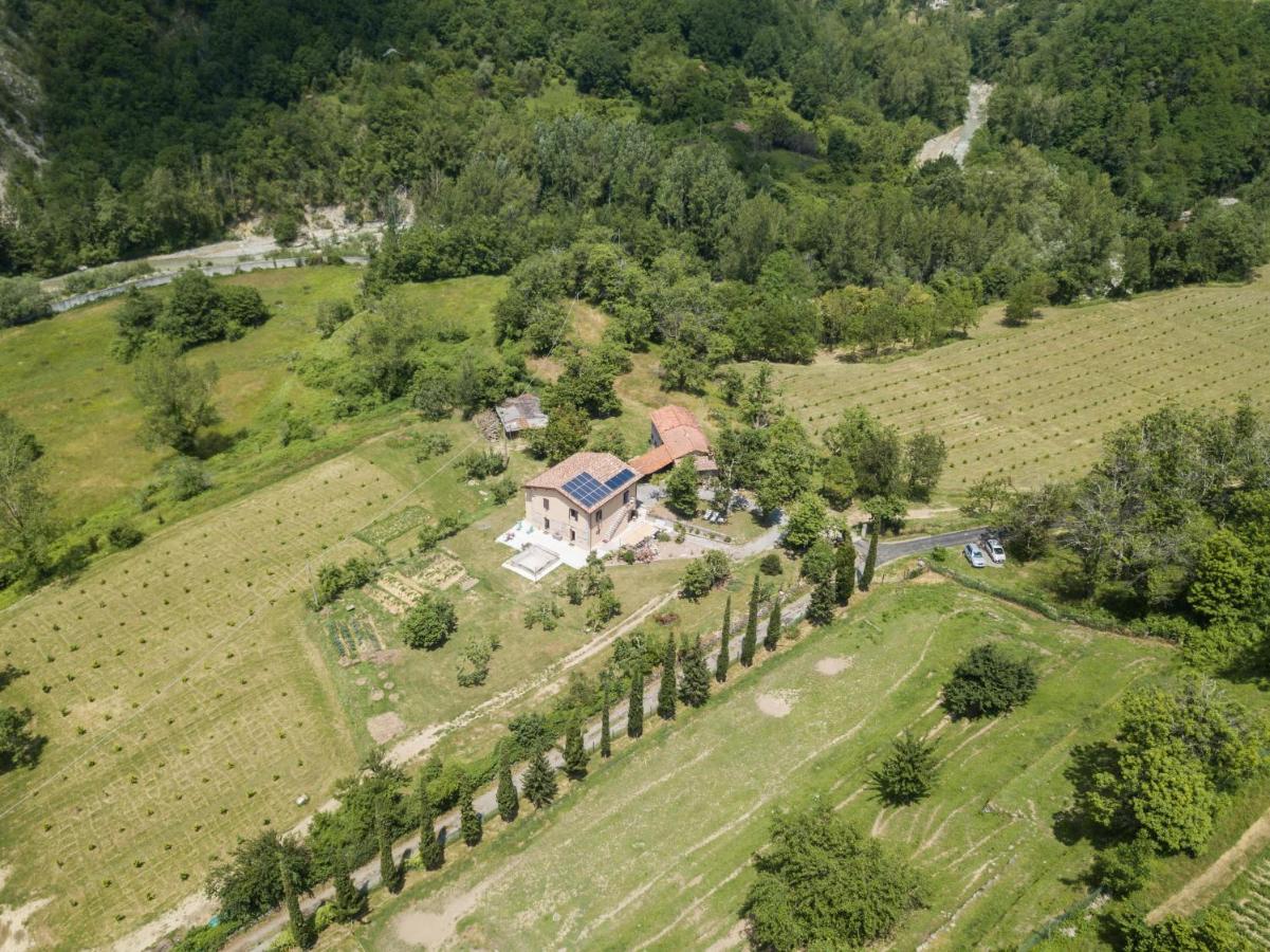 Podere Groppini Fivizzano Bagian luar foto